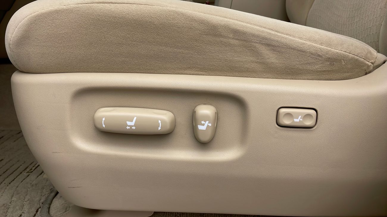 Toyota Land Cruiser EXR 4 | Under Warranty | Inspected on 150+ parameters