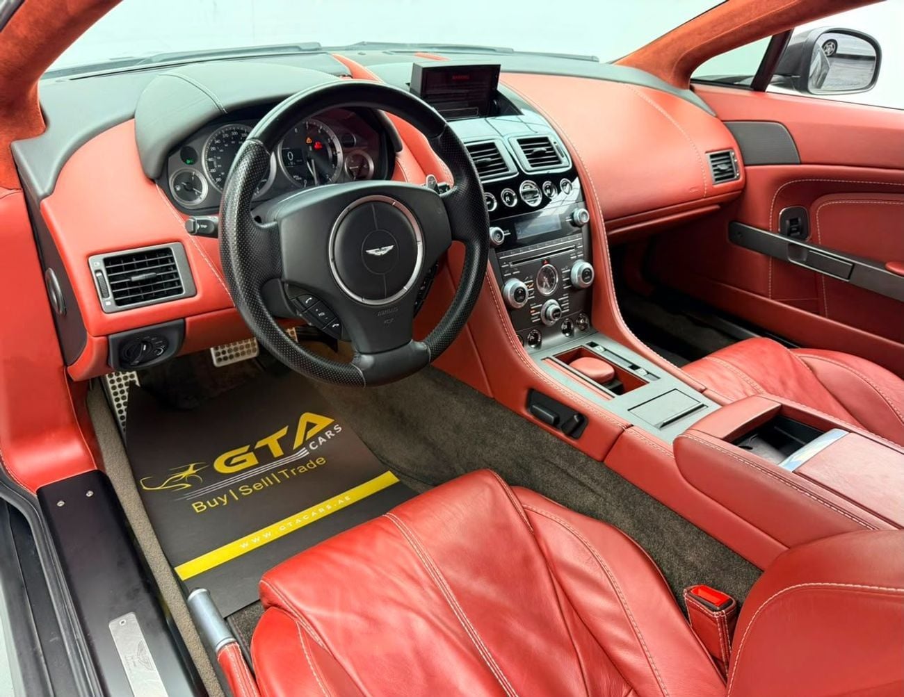 أستون مارتن فانتيج STANDARD 2014 Aston Martin Vantage V8, Service History, Fully Loaded, Excellent Condition, GCC