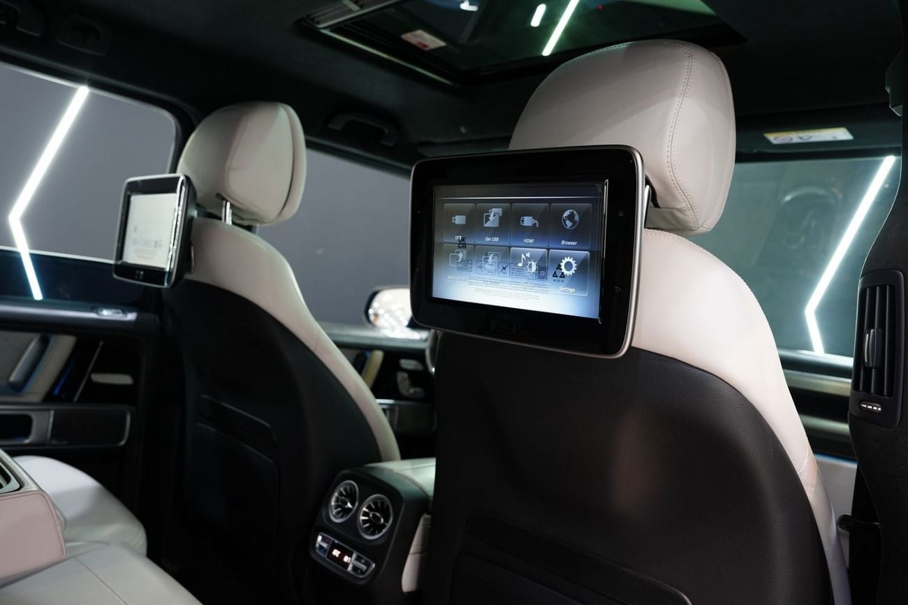 Mercedes Benz G63 AMG MANUFAKTUR EXCLUSIVE PLUS 2022 Mercedes-AMG G63, G Manufaktur Package, Carbon Interior, Rear Entertainment, Gargash Warranty!!