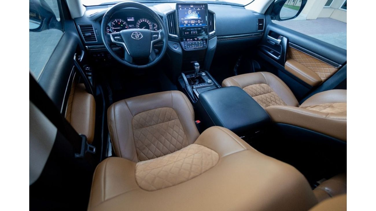 تويوتا لاند كروزر GXR3