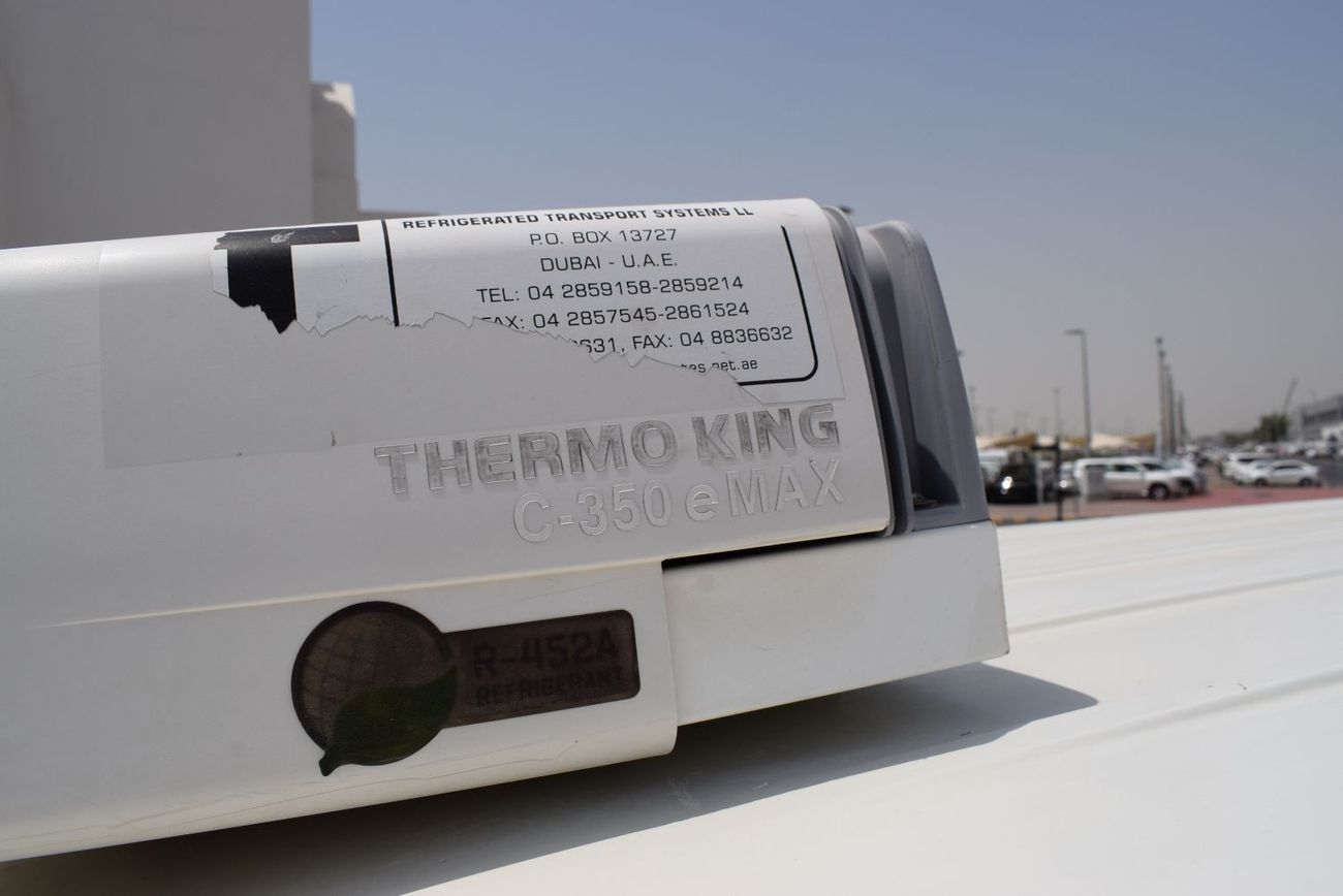 Toyota Hiace GLS - High Roof Toyota Hiace Highroof Freezer 2.7L, model:2020. Excellent condition