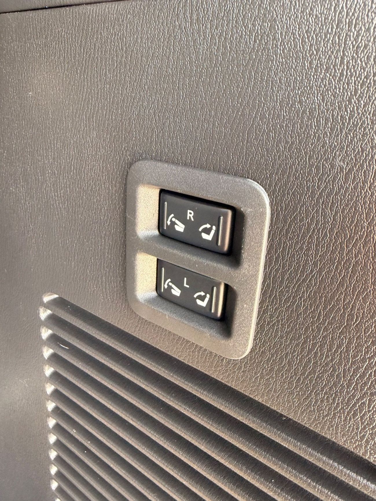 Nissan Armada Platinum 5.6L  | sunroof, 360 camera, VIP seats full option