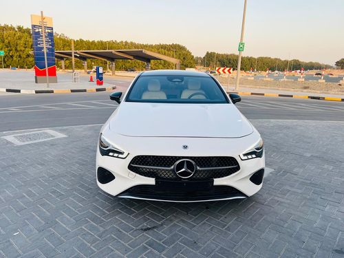 مرسيدس بنز CLA 250 Premium + 2.0L
