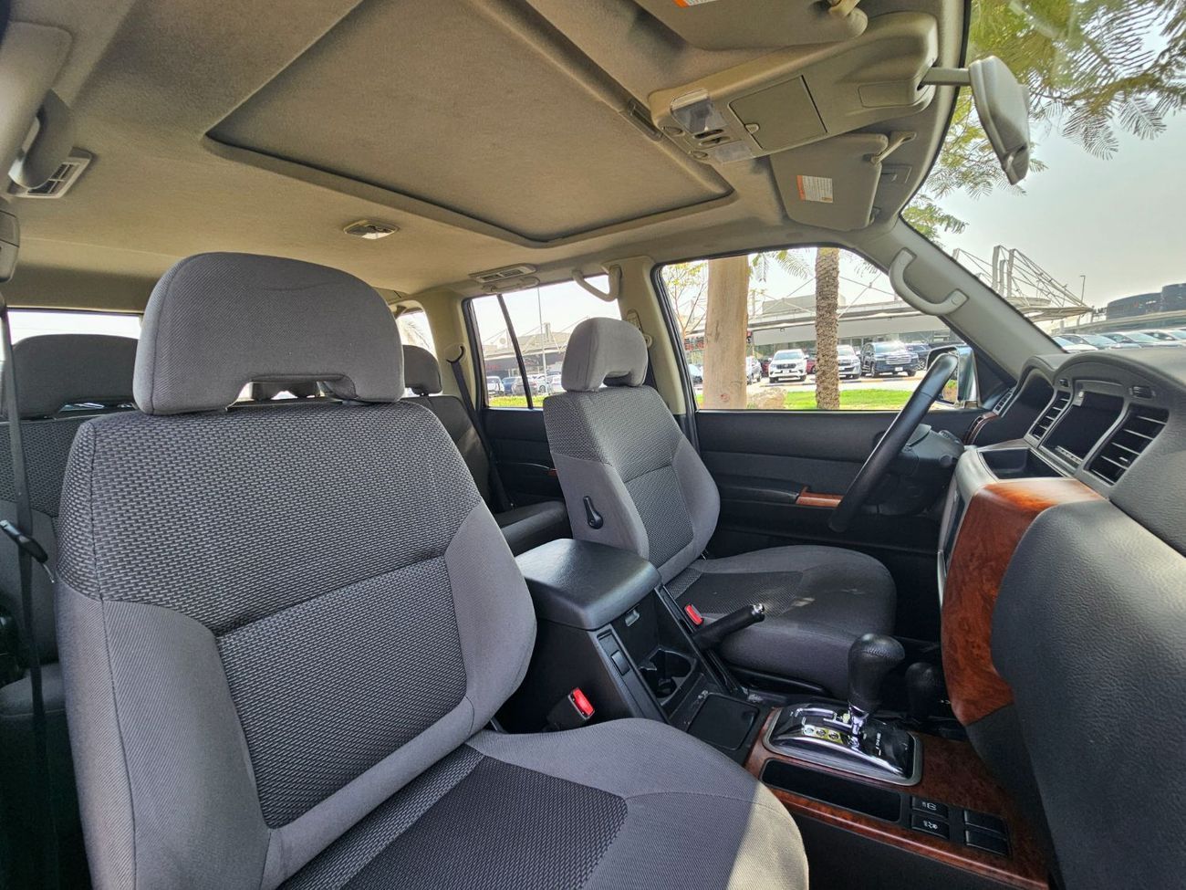 نيسان باترول سفاري GL 4.8L A/T (7 Seater)