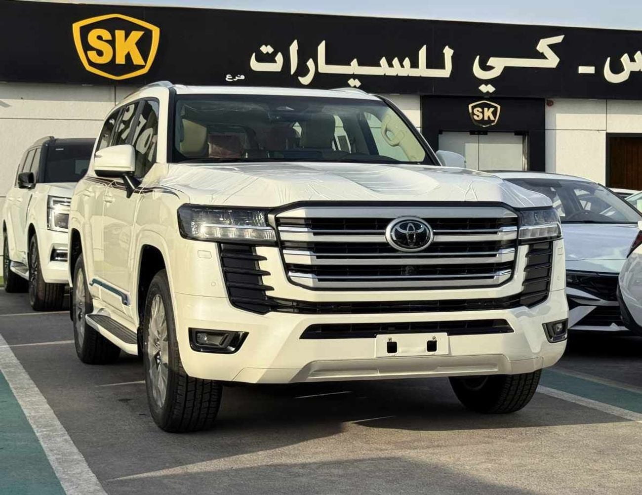 تويوتا لاند كروزر GXR HIGH OPTION WITH RADAR || 4.0L PETROL V6/ 360*CAMERA HDS UP DSPLY/SOFT CLOSE DOOR (CODE#GXR4OM)