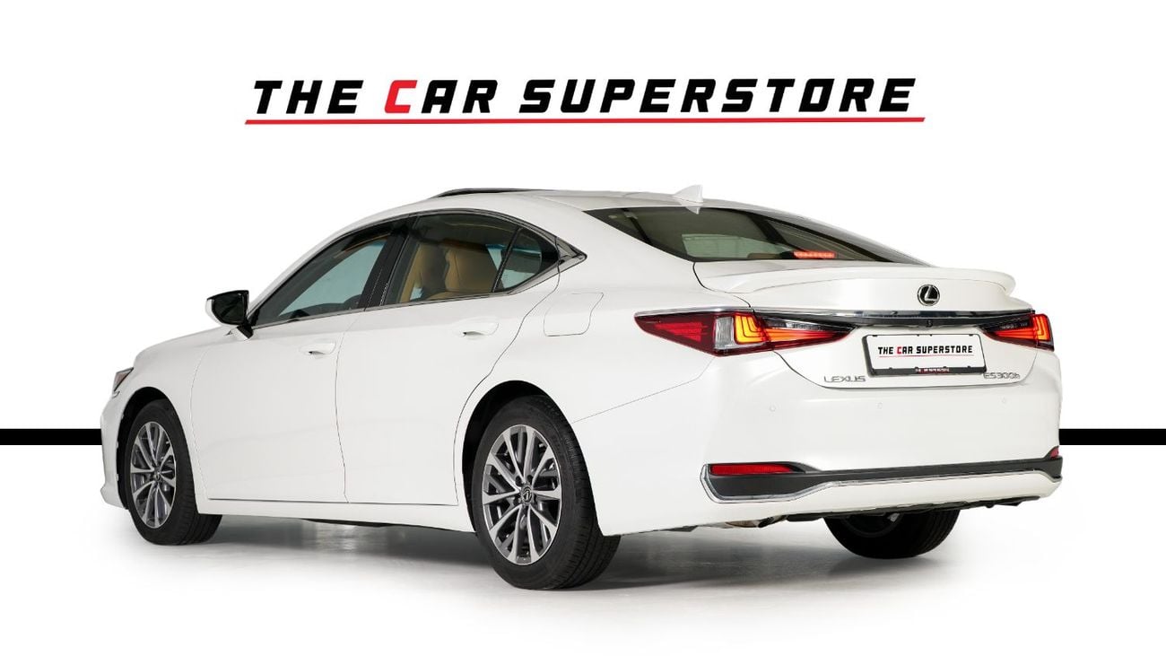 Lexus ES300h GCC- warranty valid till December 2028