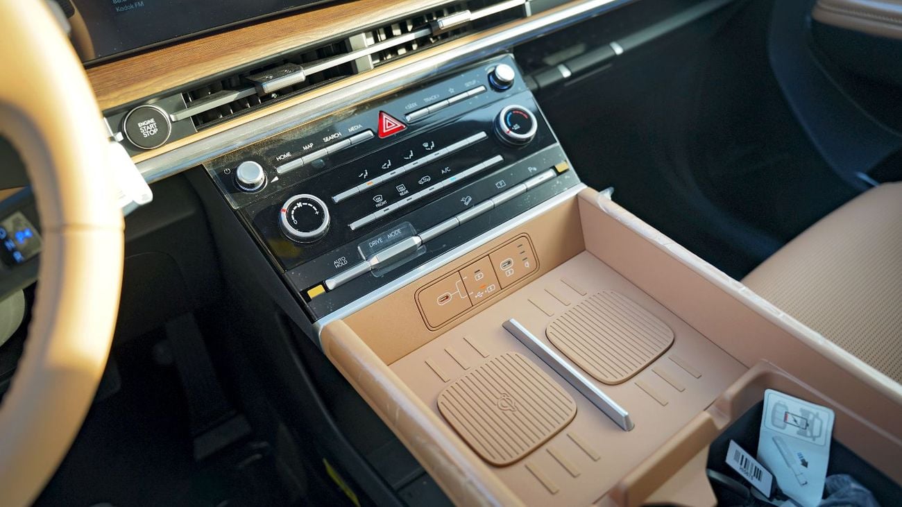 هيونداي سانتا في 2.0T - 5 Seater SUV - 2 Sunroof - Power Seats - 12.3" Screen - 20'' Alloy Wheels