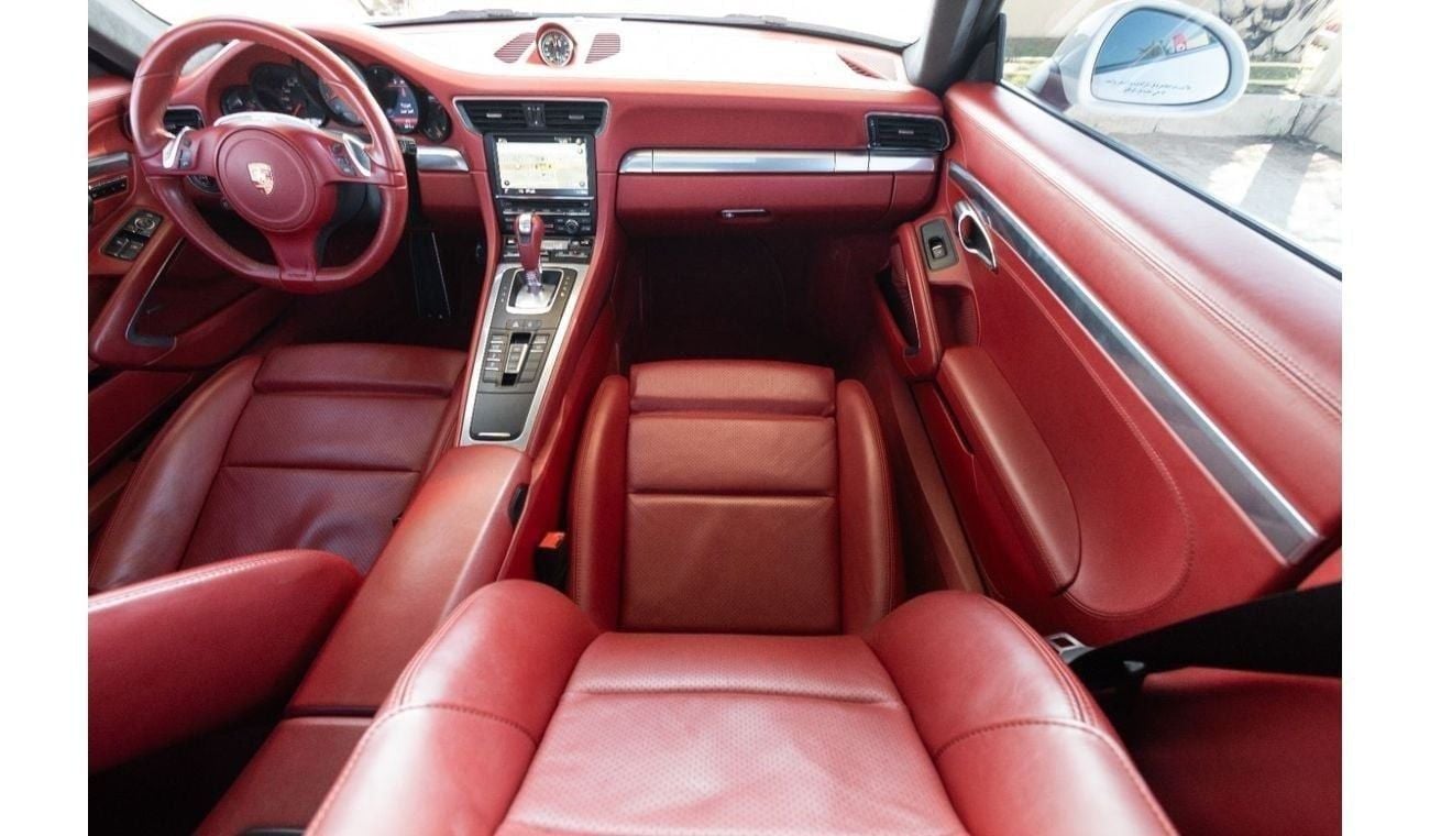 بورش 911 Carrera 4S 3.8L Coupe Porsche 911 Carrera 4S 2015 GCC with Flexible Down-Payment.