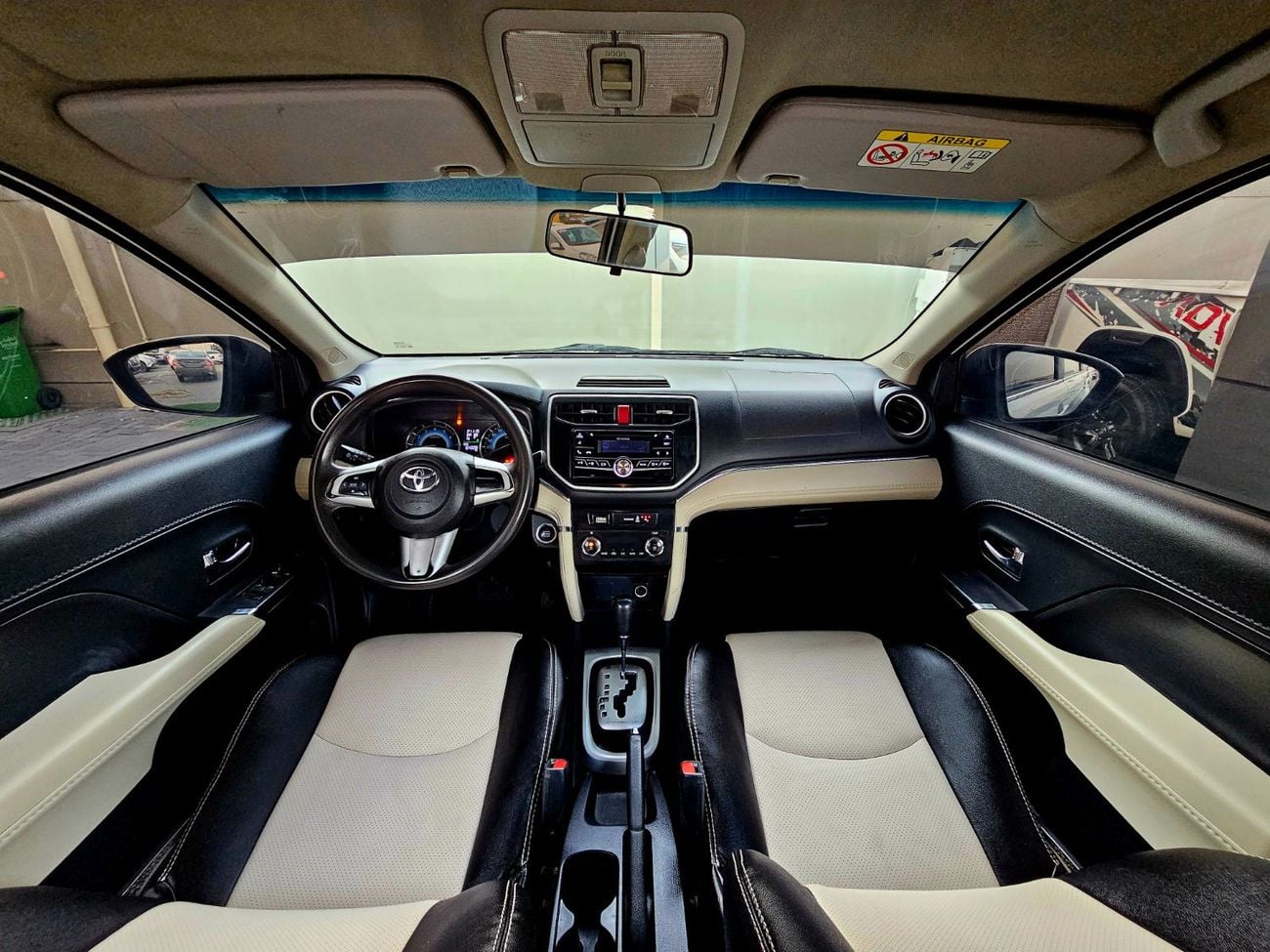 تويوتا راش EX/ PASSENGER 7 SEATS/ LOW MILEAGE