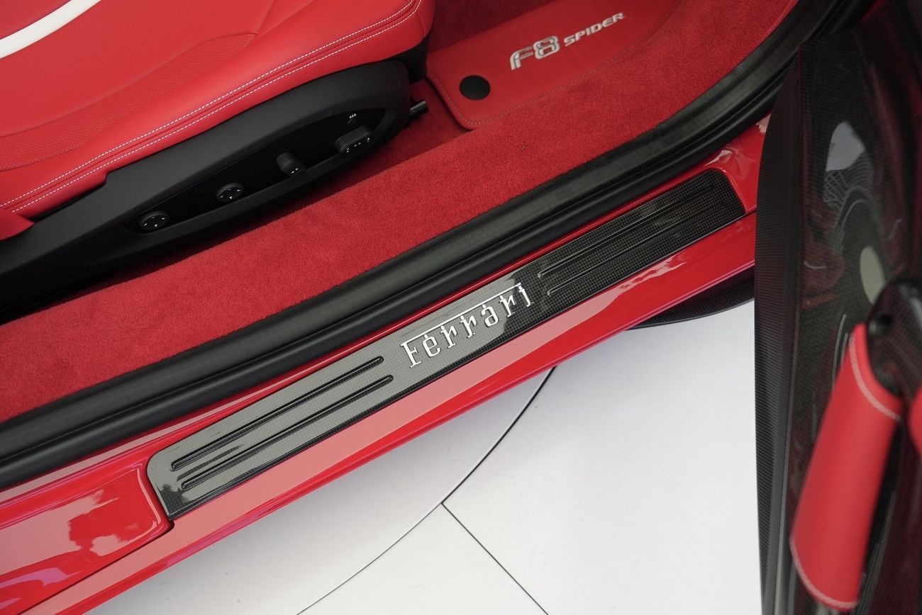 Ferrari F8 Spider 3.9T V8