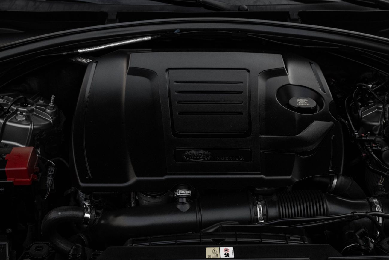 Land Rover Range Rover Velar 2,448 P.M | 0% Downpayment | Velar HSE R-Dynamic P300 | Perfect Condition!