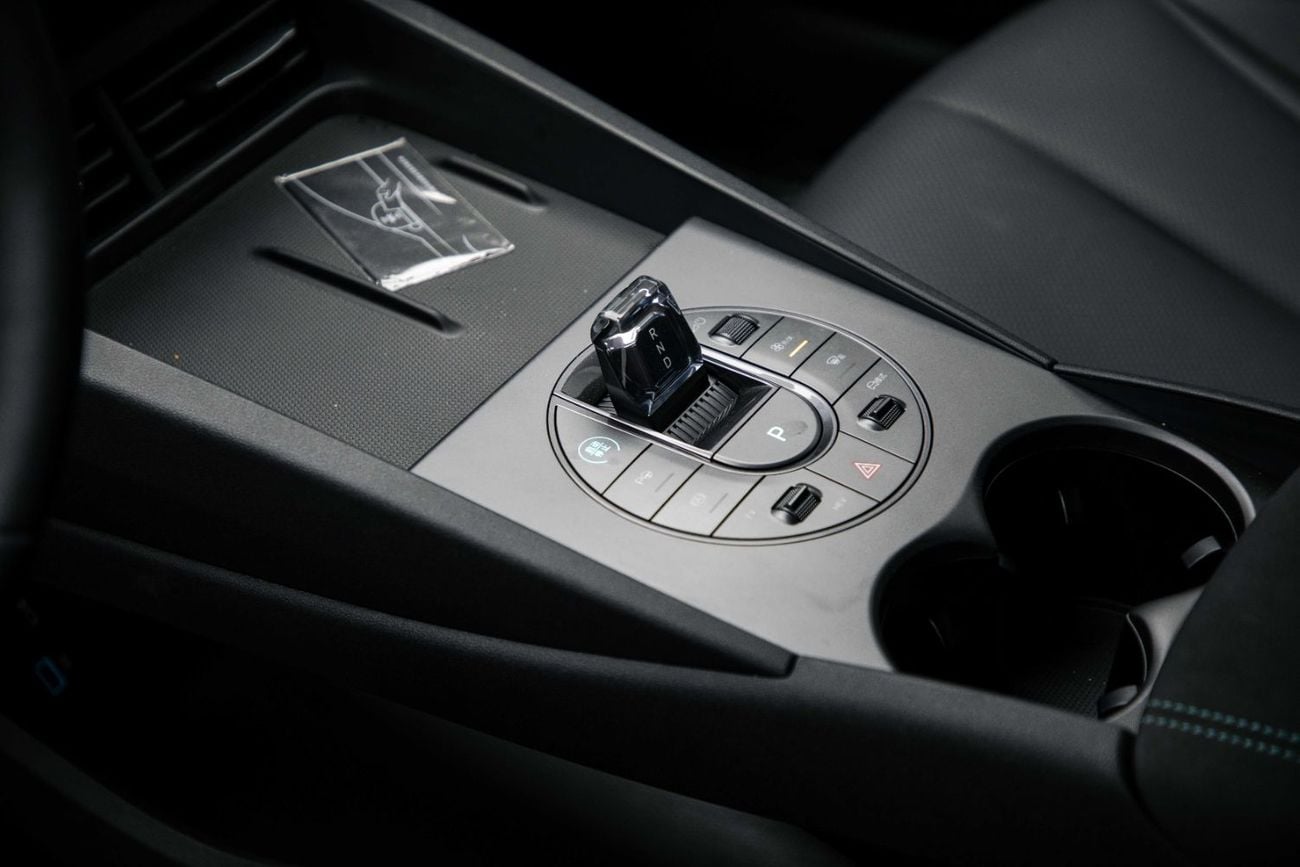 بي واي دي سيل 06 دي إم-آي ID Luxury 1.5L - Warm Tea Grey Inside Black | Export Only