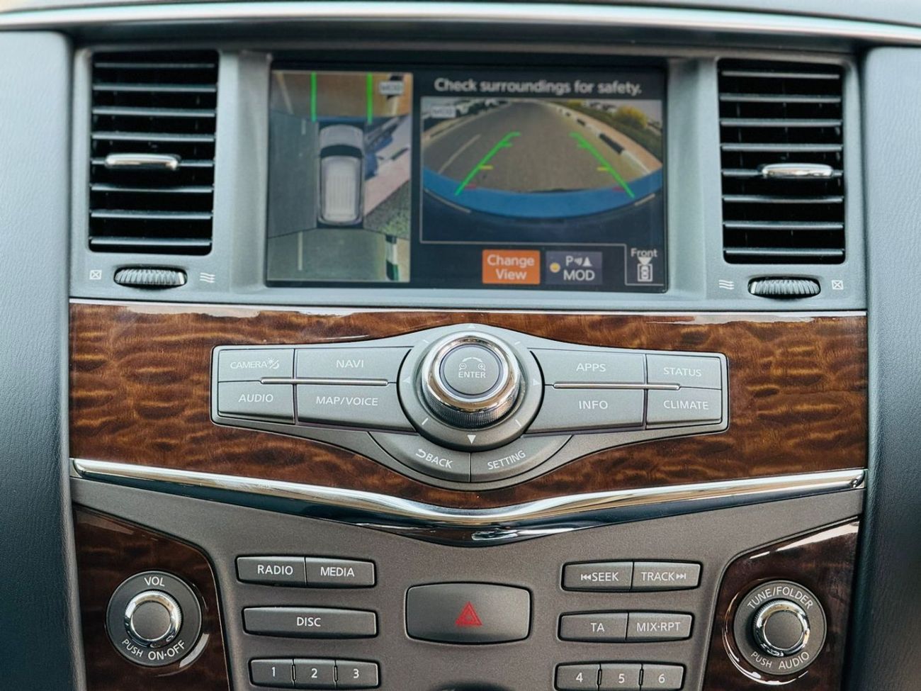 نيسان باترول Nissan patrol 2023 RHD black 7seaters petrol engine black colour outside and grey colour imterior