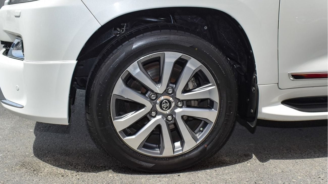 Toyota Land Cruiser VXR V8