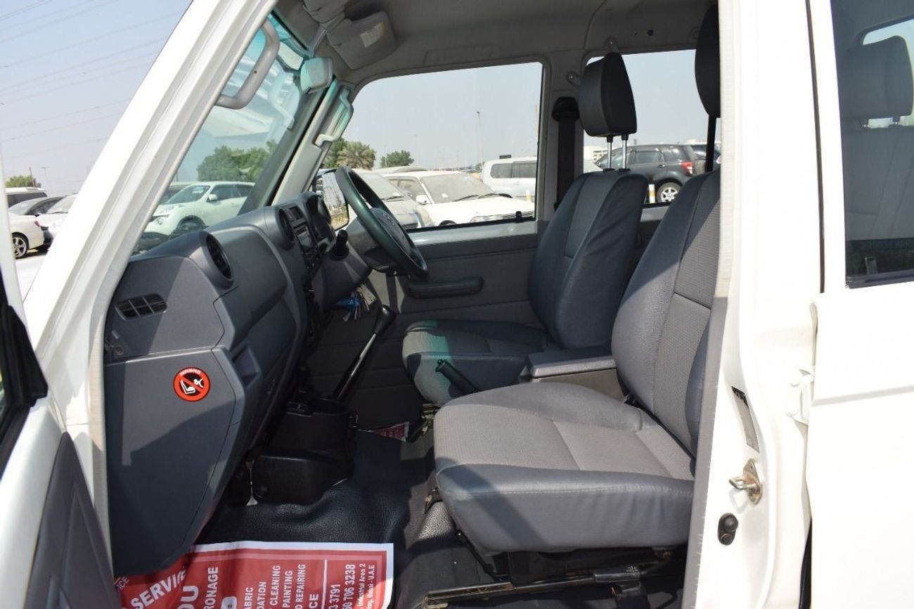 Toyota Land Cruiser Pick Up Toypta Landcruiser Pickup DC 2019 RHD Diesel V8