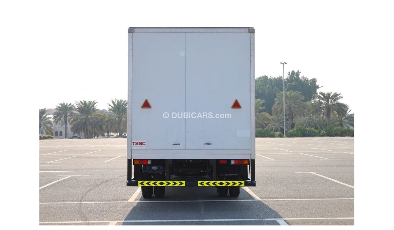 Mitsubishi Fuso Canter | Long Chassis | Shutter Box Water Body | Excellent Condition | GCC
