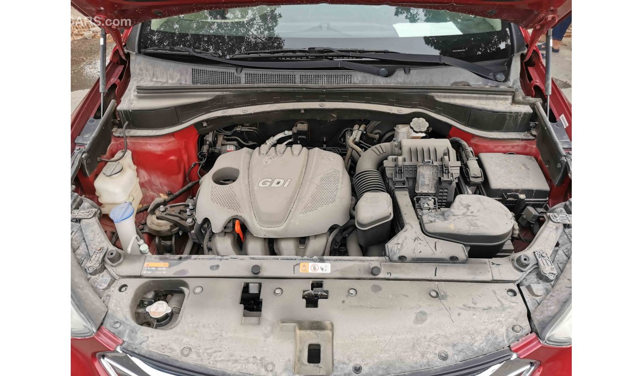 Hyundai Santa Fe 2.4L 4CY Petrol, 17" Rims, Active ECO Control, Dual Airbags, Bluetooth, Fabric Seats (LOT # 638)