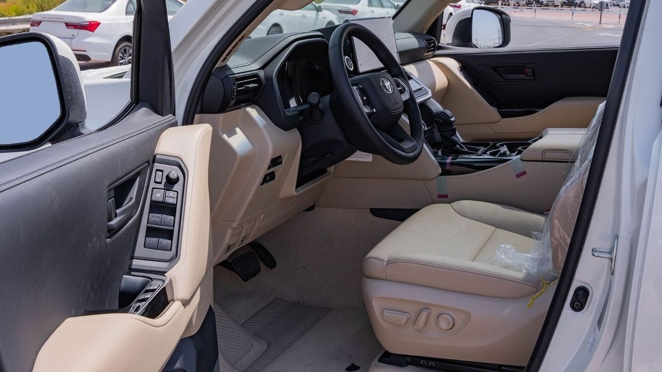 Toyota Land Cruiser 2025 Toyota Land Cruiser 300 GXR 4.0L AT Petrol 4WD (White-Beige)