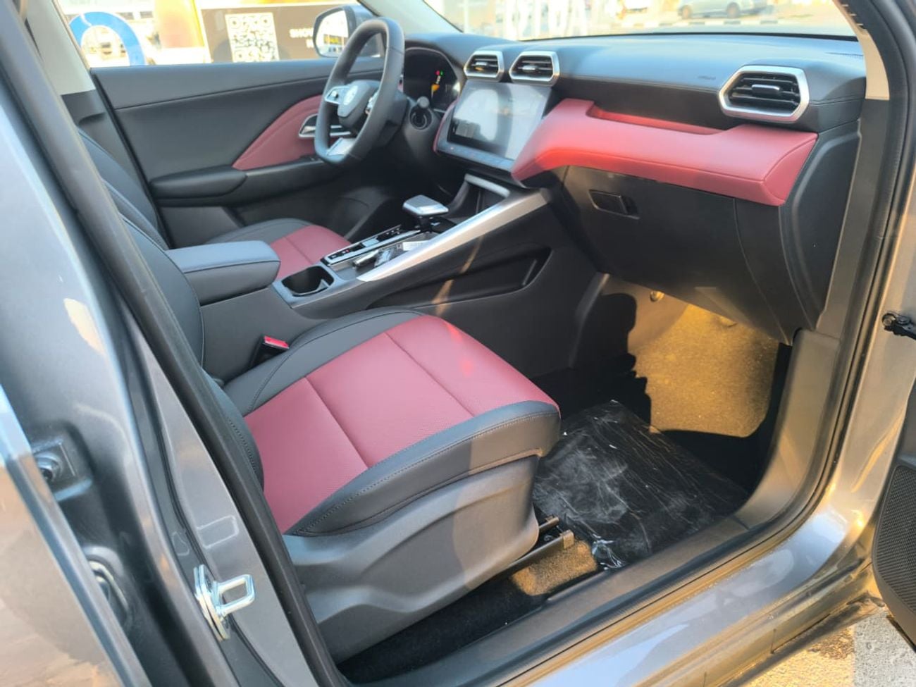 MG ZS LUX MG ZS 1.5 Turbo Engine New Shape GCC Specs Full Option 2025 Model Brand New