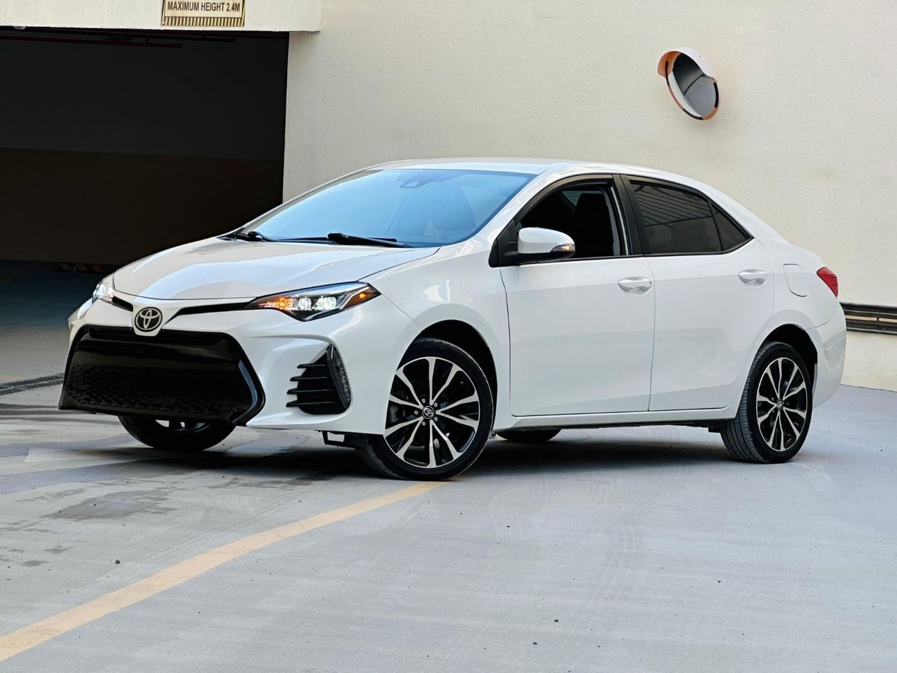 تويوتا كورولا SE Year: 2017  SE Engine: 1.8L V4
