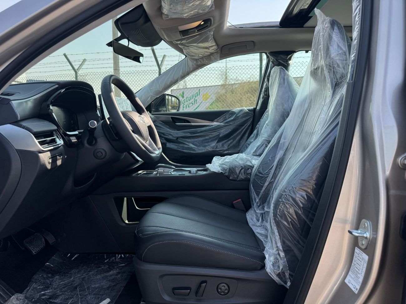 إنفينيتي QX60 3.5L Luxe V6 AWD GCC 2024 Export ONLY @ 153,000 AED