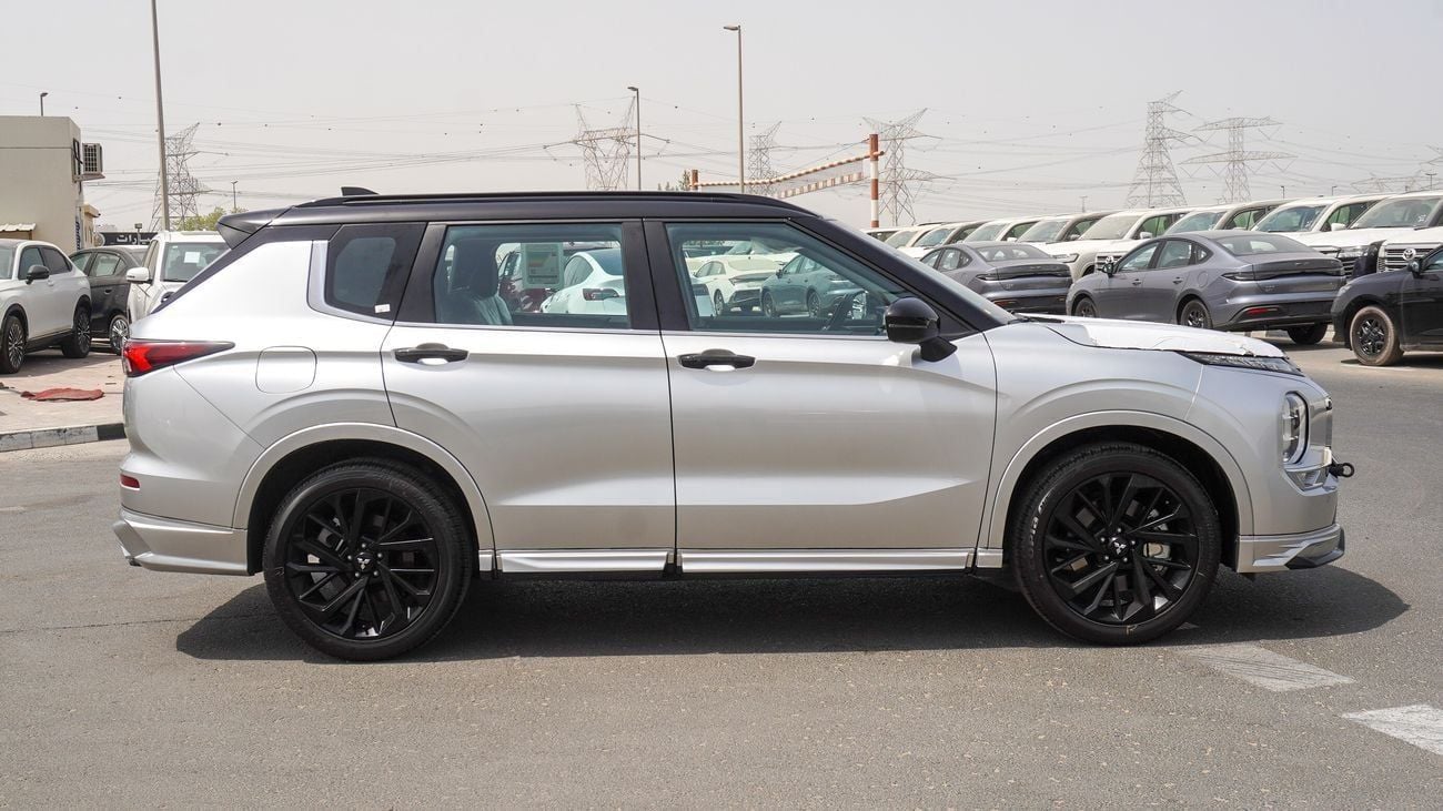 Mitsubishi Outlander Brand New Mitsubishi Outlander High Line 2025 For Export 2.5L Petrol A/T|Silver/Black|OUTLANDER-HL-2