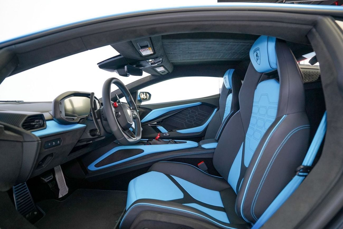 لامبورغيني ريفويلتو SPORTIVA 6.5L V12 Hybrid