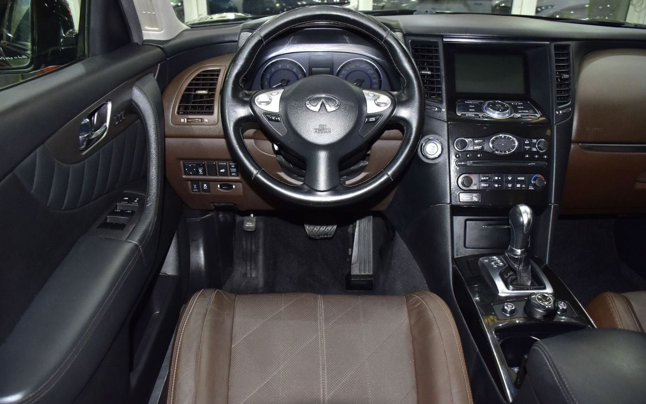 إنفينيتي QX70 EXCELLENCE EXCELLENT DEAL for our Infiniti QX70 ( 2016 Model ) in Brown Color GCC Specs