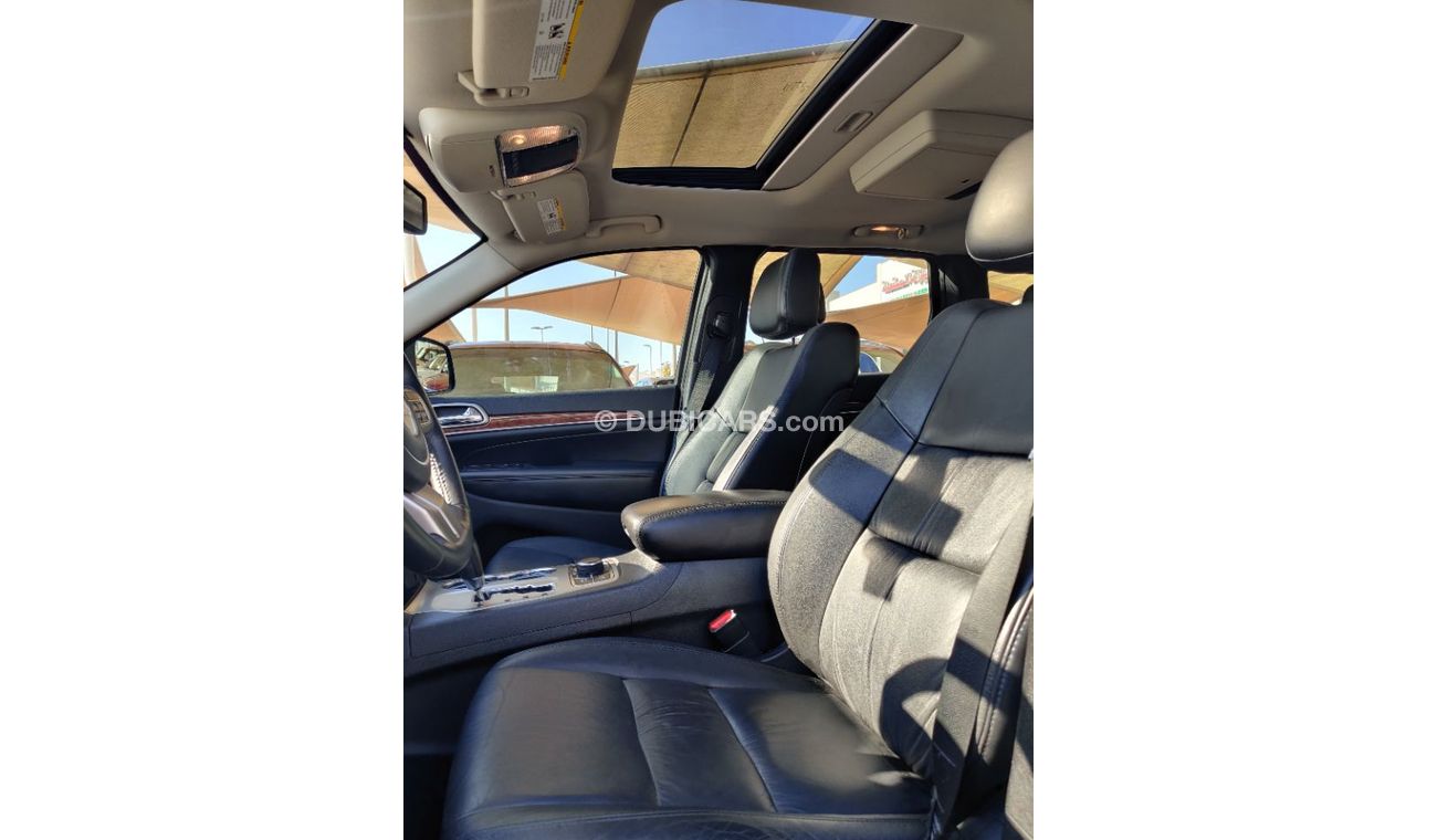 جيب جراند شيروكي 2012 model full options limited V6 low mileage