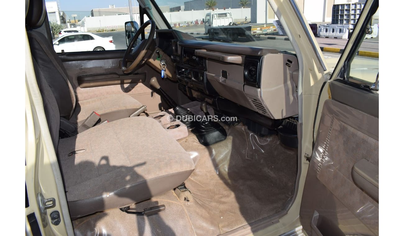 تويوتا لاند كروزر بيك آب Toyota Landcruiser pick up S/c 4WD, model:2002. Excellent condition