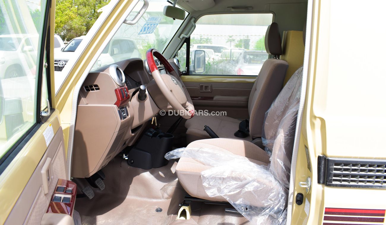 Toyota Land Cruiser Pick Up LX V6