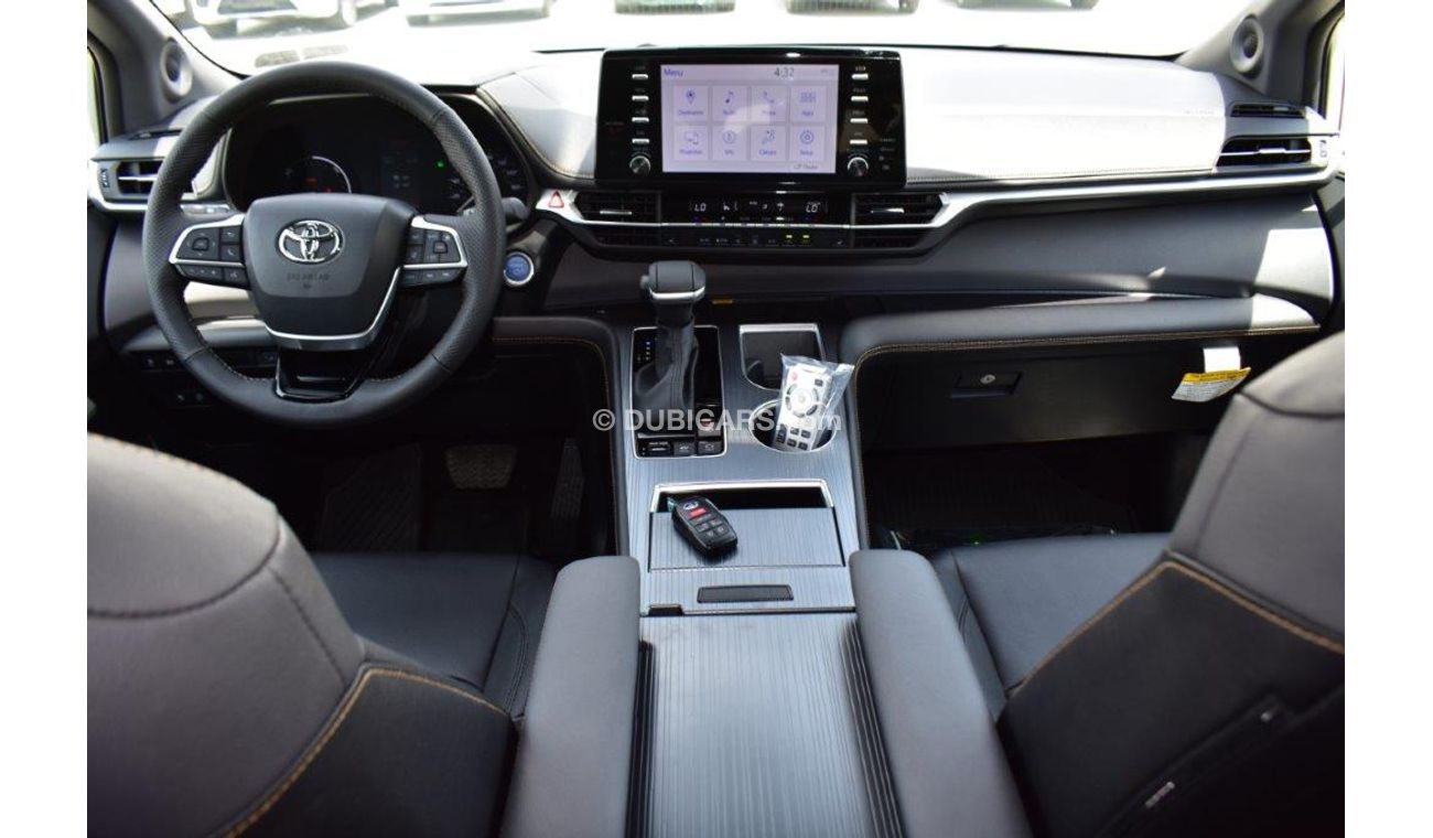 Toyota Sienna XLE WOODLAND EDITION HYBRID 2.5L AWD 8-SEATER AUTOMATIC.