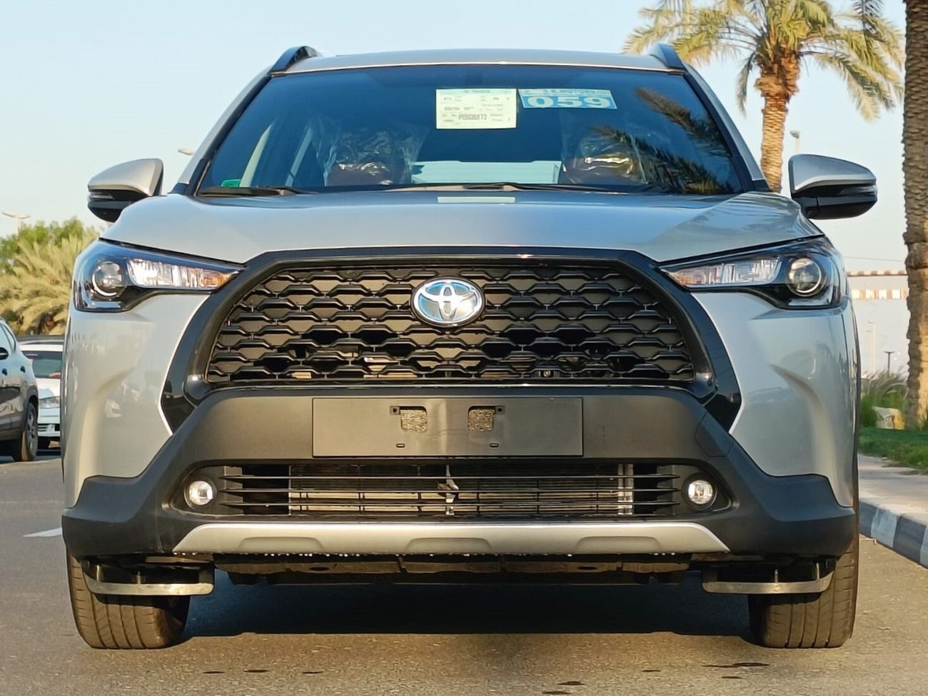 Toyota Corolla Cross 1.8L HYBRID / LEATHER SEATS / DVD+CAMERA / SUNROOF  (CODE #508872)