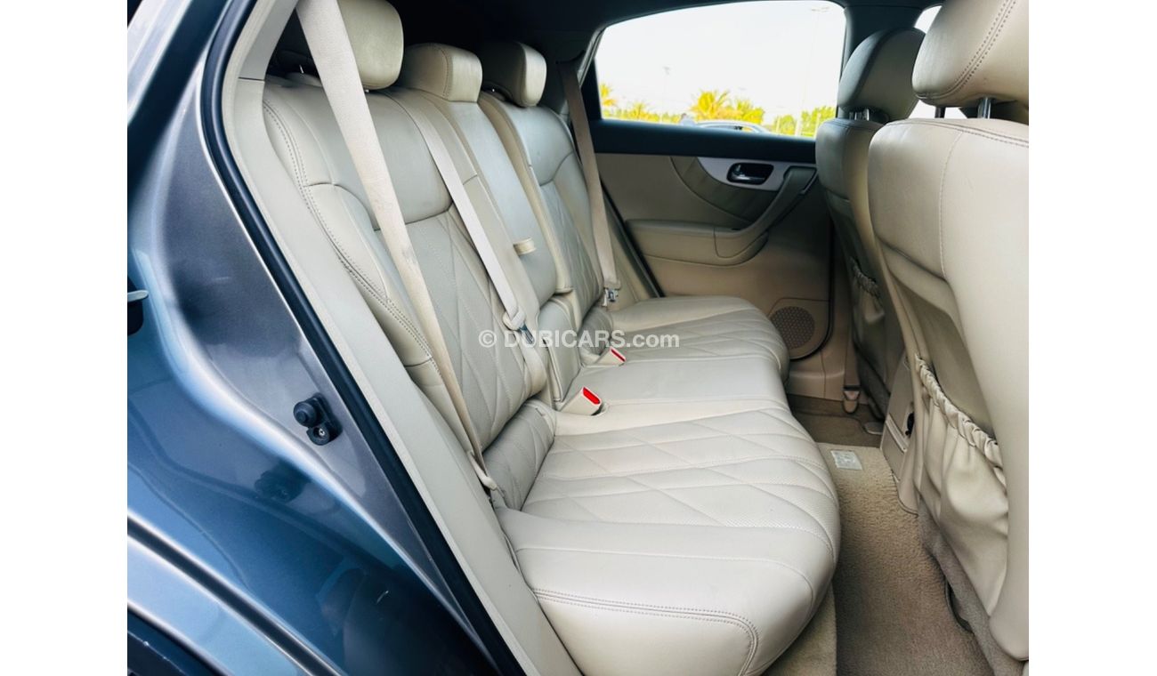 Infiniti QX70 Luxury Plus MODEL 2014 GCC CAR PERFECT CONDITION INSIDE AND OUTSIDE FULL OPTION ONE OWNER 2 keys Pan