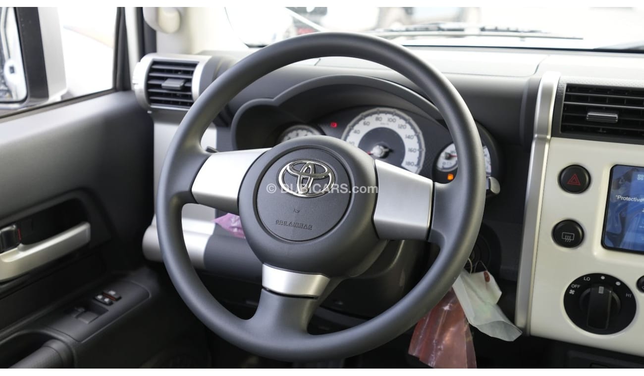 Toyota FJ Cruiser TOYOTA FJ CRUSIER 4WD 4.0L 2023 BASIC