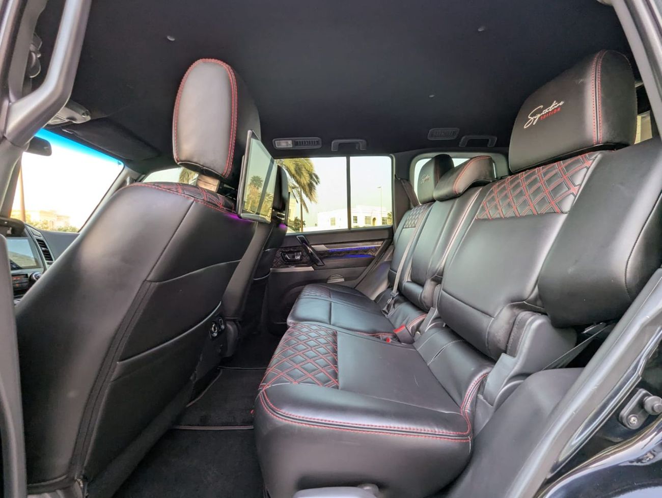 Mitsubishi Pajero Mitsubishi Pajero 2020 LHD black