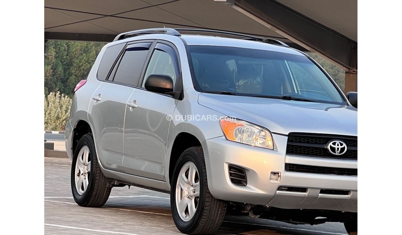 Used Toyota RAV4 2011 for sale in Sharjah - 640620