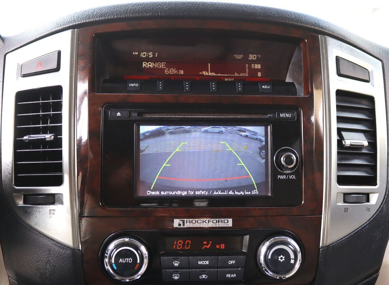 Mitsubishi Pajero GLS 3.8L Mitsubishi Pajero 2020 -GCC- Accident-free -7seats - 3.8L-V6 - KM 92000 - In excellent cond