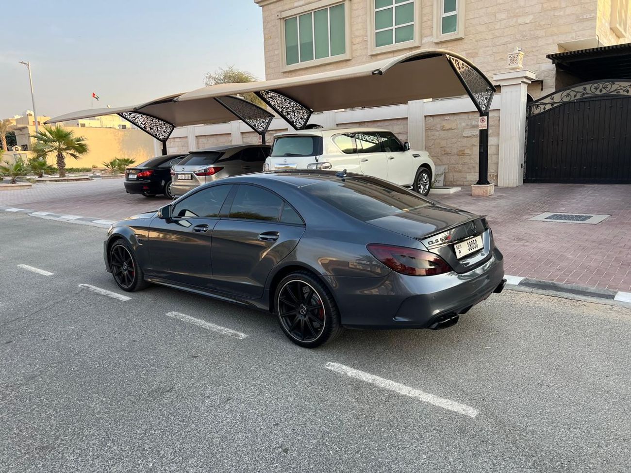 مرسيدس بنز CLS 63 AMG S 5.0L
