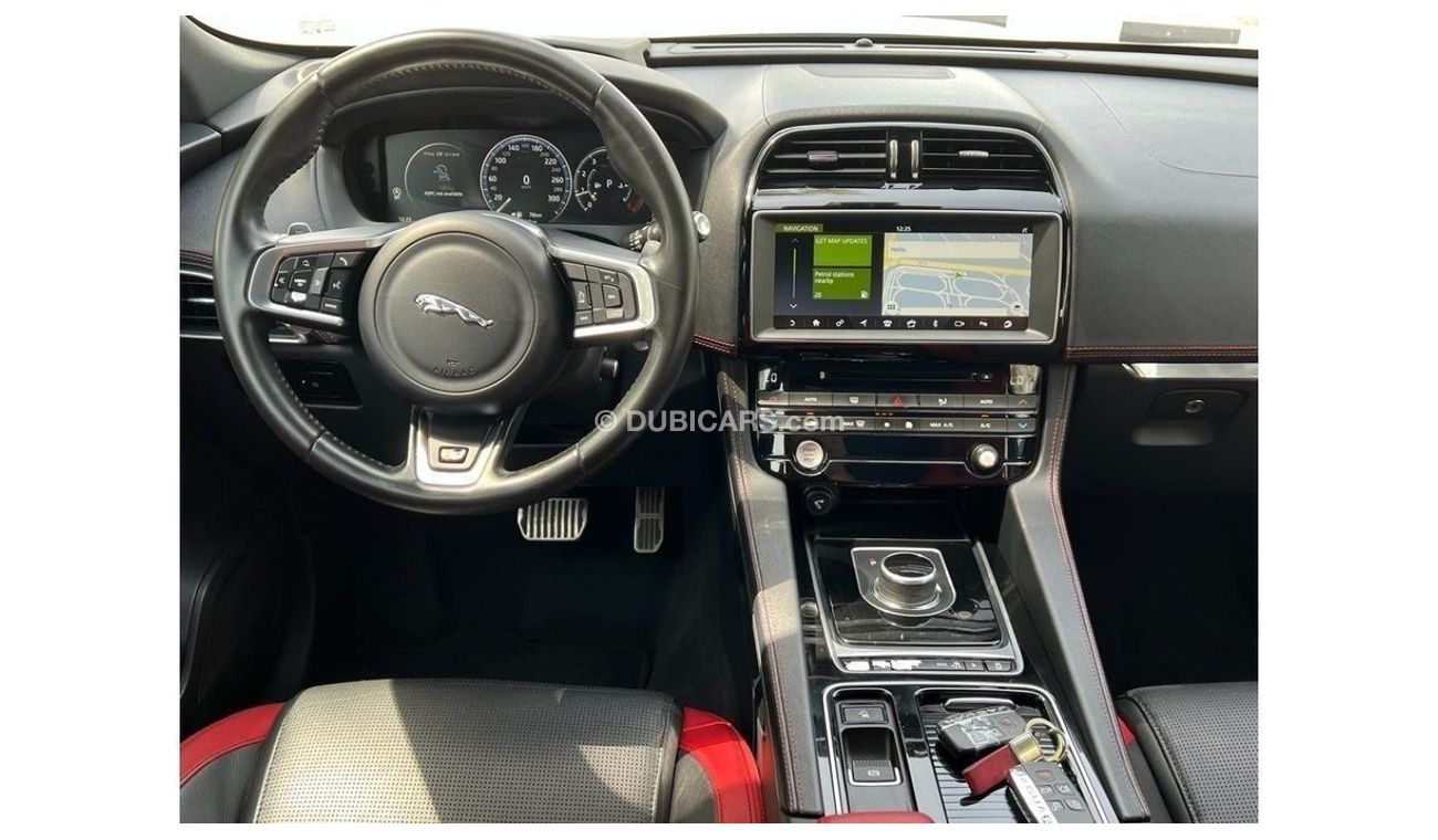 Jaguar F Pace JAGUAR F PACE S 2017 GCC V6 3.0L FULL OPTIONE FULL AGENCY SERVICE HISTORY ORIGINAL P