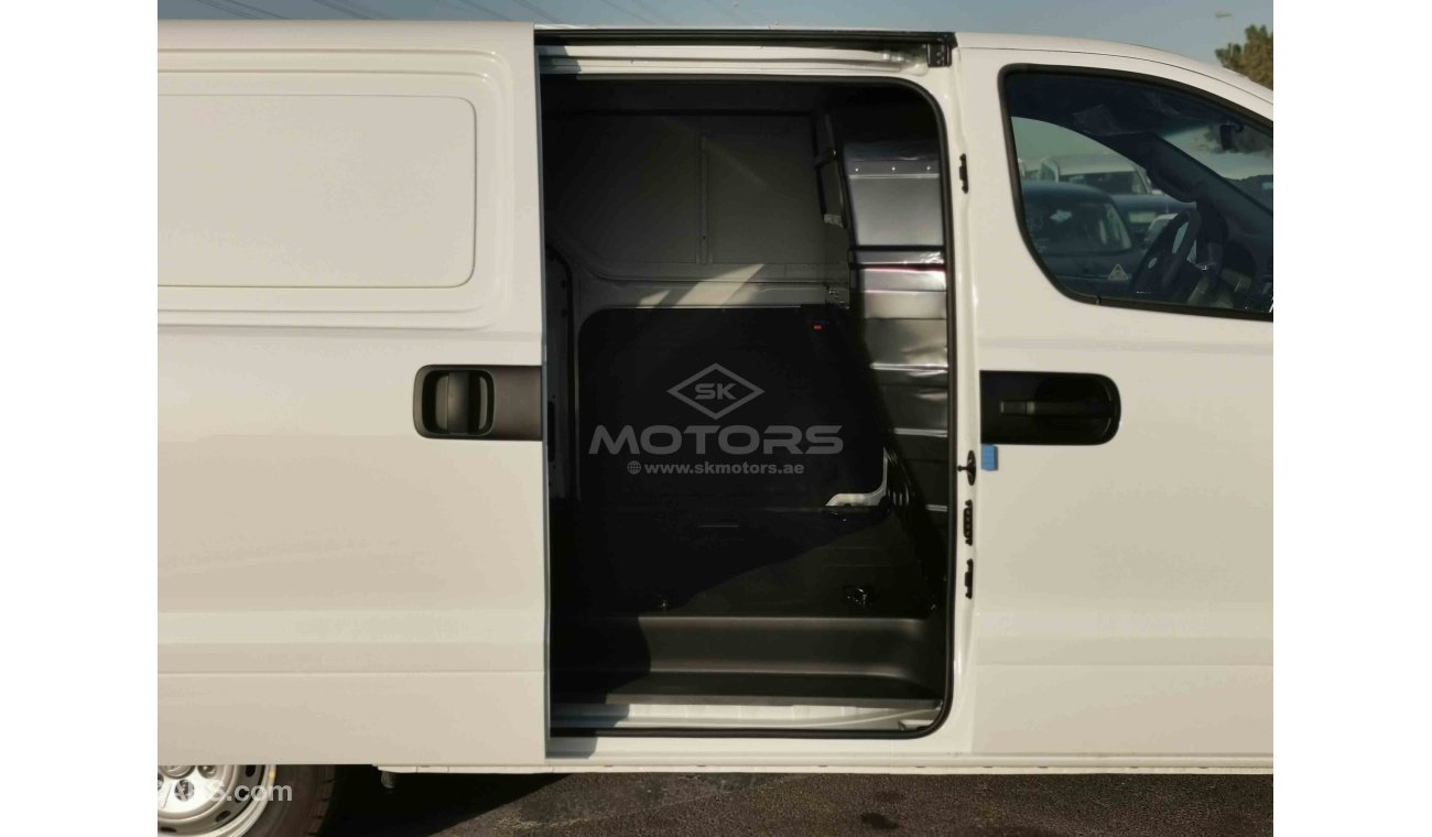 هيونداي H-1 2.4L Petrol, Cargo Van, Manual Gear (CODE # HCV02)