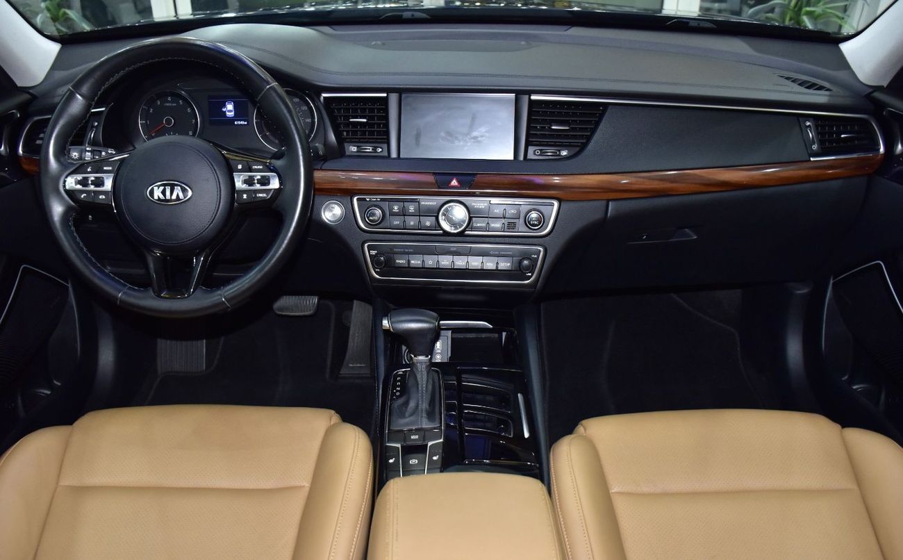 Kia Cadenza EXCELLENT DEAL for our KIA Cadenza ( 2019 Model ) in Dark Blue Color American Specs