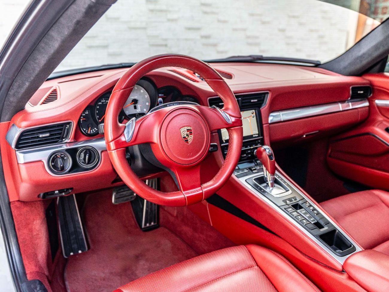 Porsche 911 Carrera S 3.8L (385 HP) Coupe