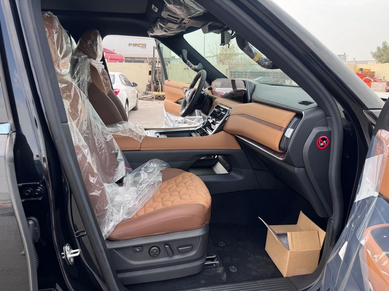 Nissan Patrol LE PLATINUM CITY 3.5L_ 2026_ (BLACK _TAN)