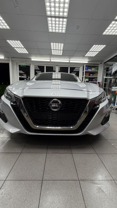 نيسان ألتيما