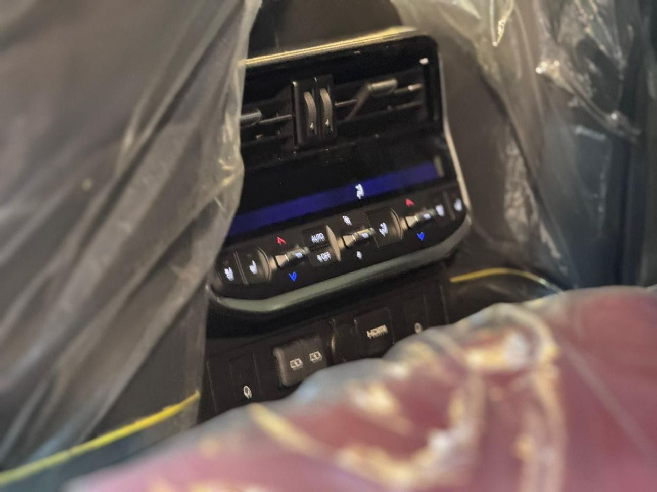 Toyota Land Cruiser TOYOTA LC300 VXR - 3.5L - PET - AT - FULL OPTION - 2026 MY ( OMAN )