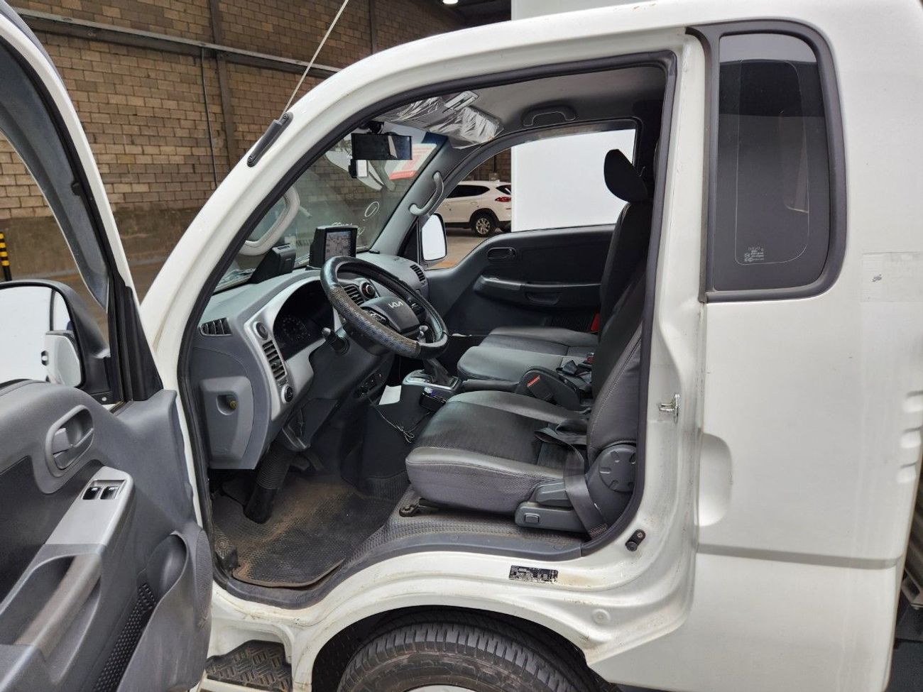 Kia Bongo 2022 KIA BONGO (D) 2.5 1ton KingCap Long-Axle 2WD L