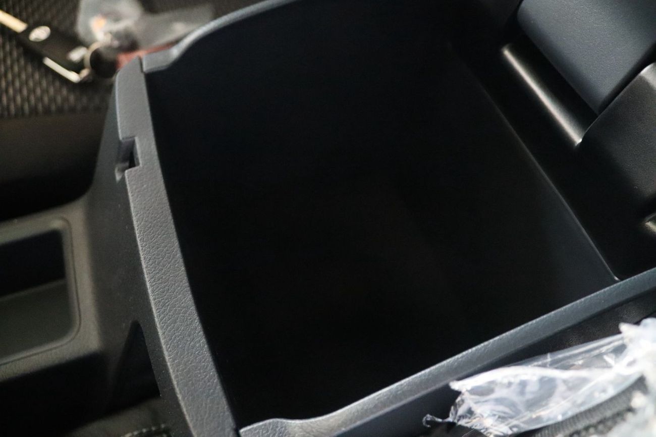 Toyota Hilux 2025 TOYOTA HILUX 2.7 **EXPORT ONLY**التصدير فقط خارج الخليج***