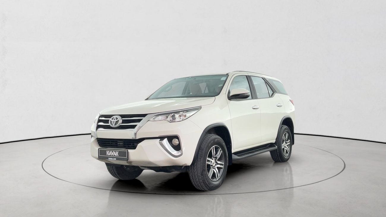 Toyota Fortuner EXR — фото 1
