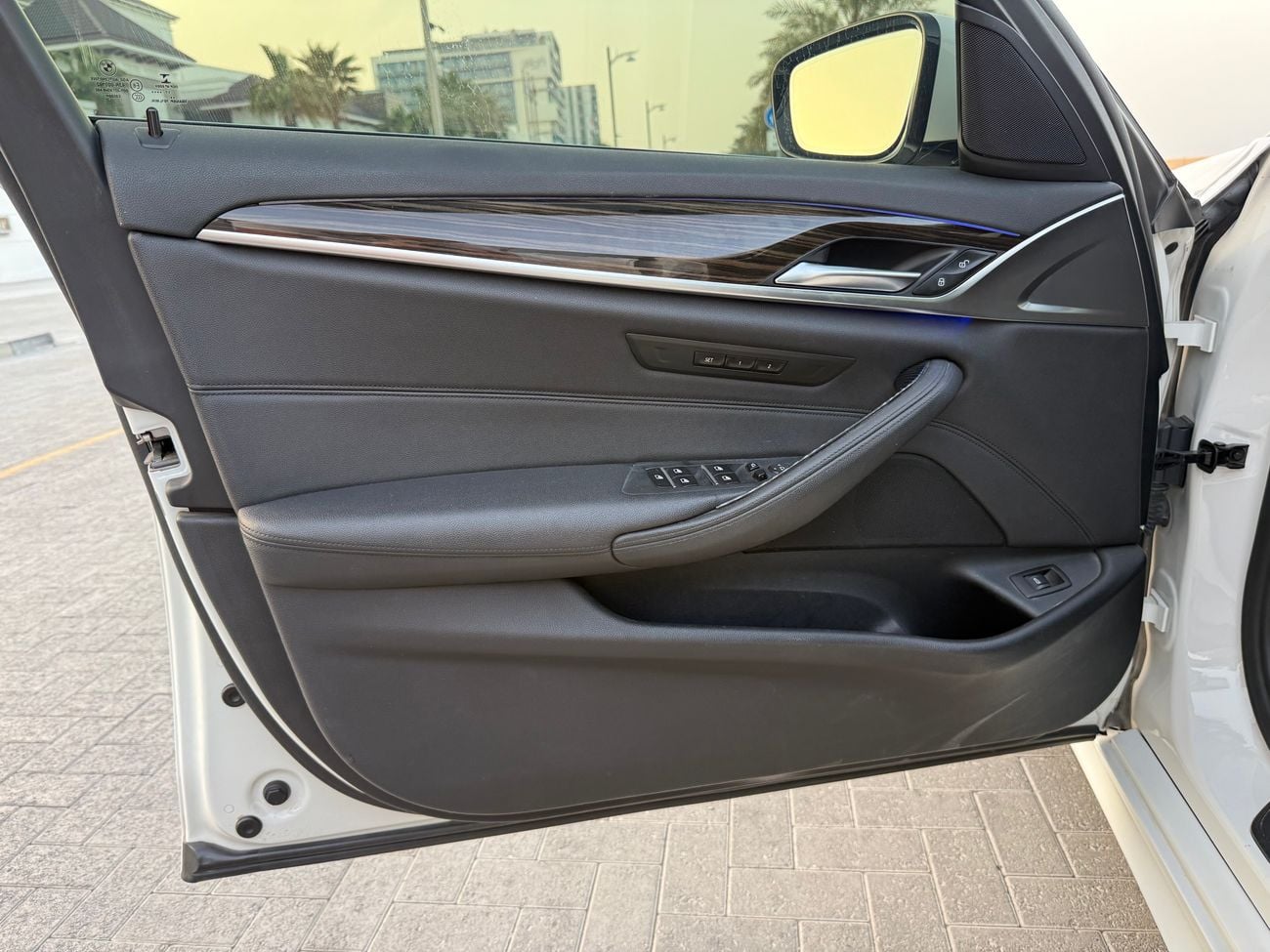 بي أم دبليو 530i